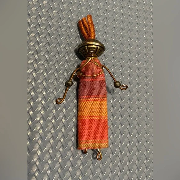 🖤❤️💚 Vintage Ethnic Brooches 🖤❤️💚 - Picture 2 of 4